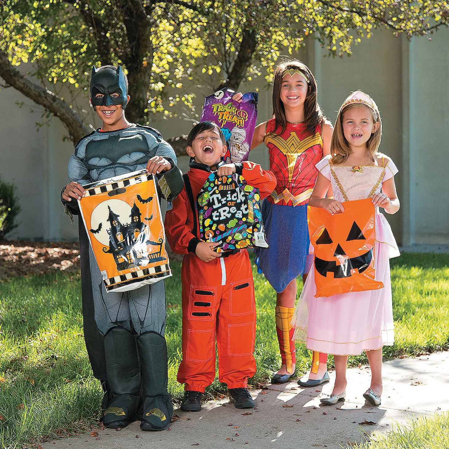 12 1/2" X 17" Bulk 250 Pc. Medium Halloween Trick-Or-Treat Plastic Goody Bag Assortment