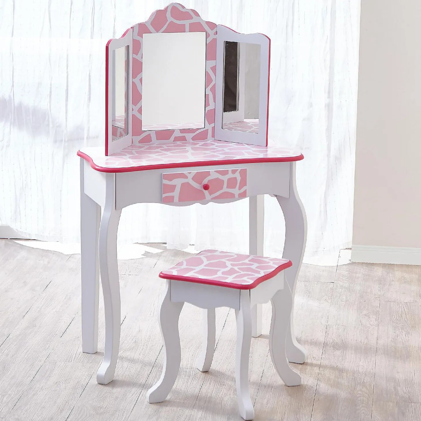 Fantasy Fields - Fashion Giraffe Prints Gisele Play Vanity Set - Pink / White