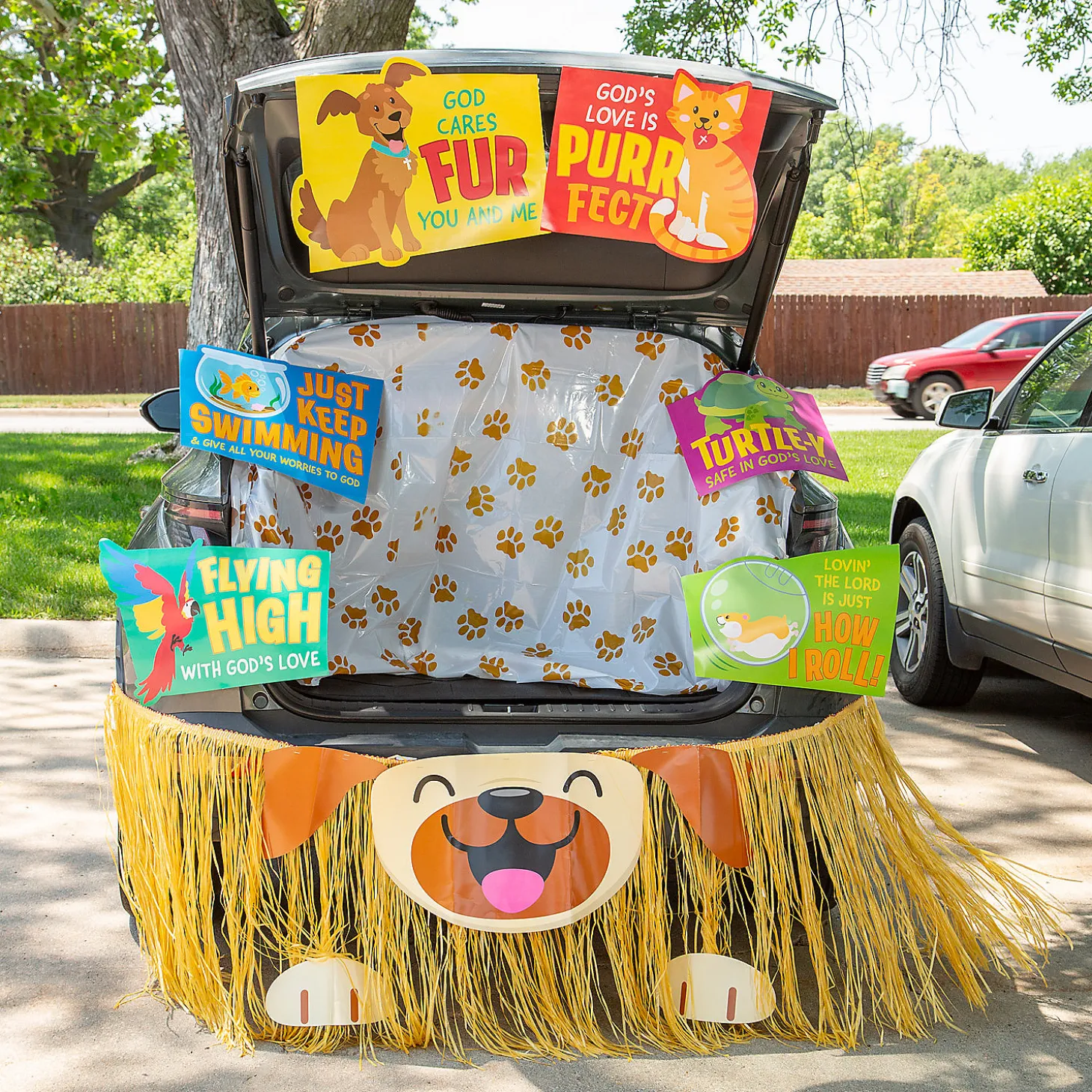 God Cares Fur You Trunk-Or-Treat Decorating Kit - 8 Pc.
