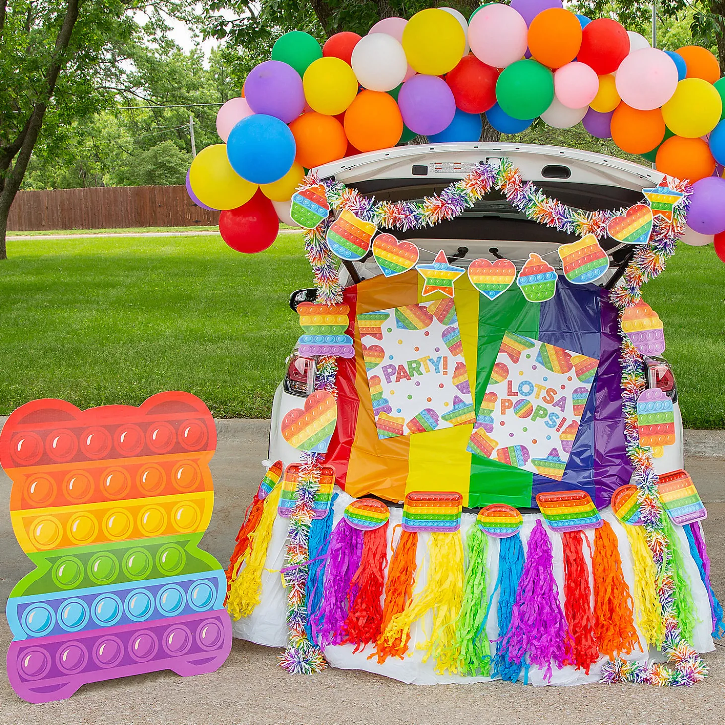 Lotsa Pops Trunk-Or-Treat Kit - 179 Pc.