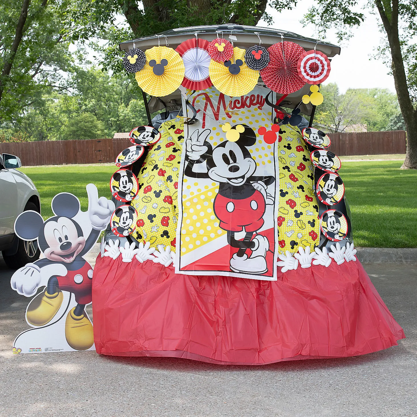 Mickey Mouse Trunk-Or-Treat Decorating Kit - 139 Pc.