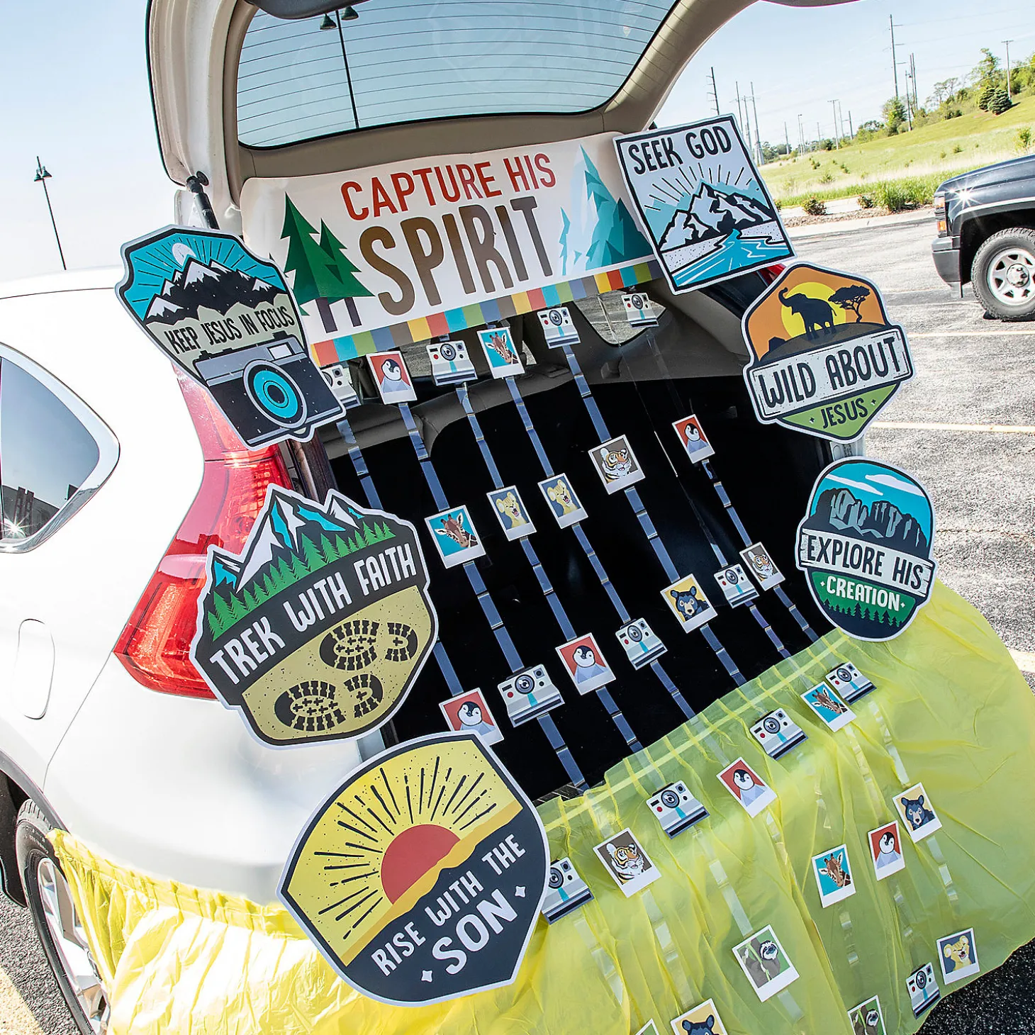 Religious Encounters Trunk Or Treat Decorating Kit - 8 Pc.