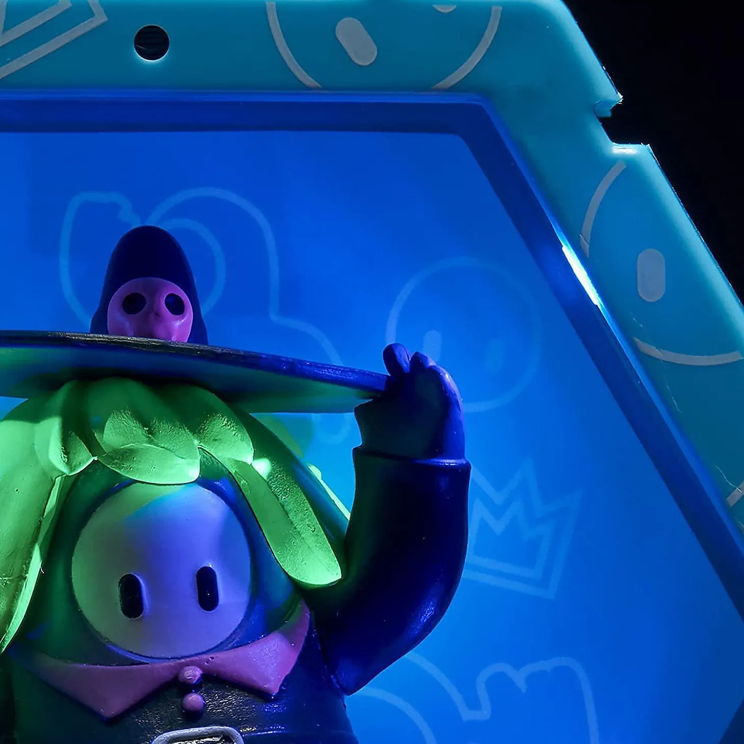 Wow Pods Fall Guys Wicked Witch Swipe Light-Up Figure Connect For Display